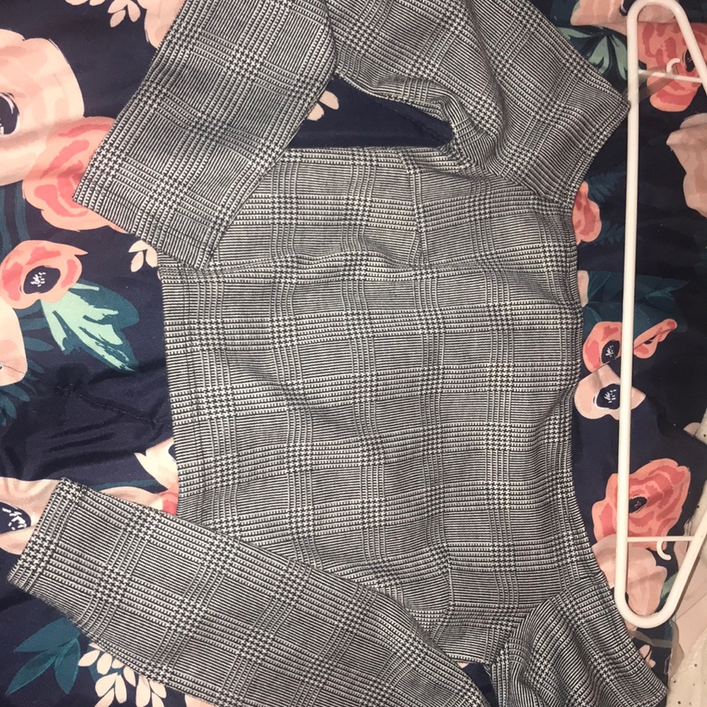 Long sleeve crop top